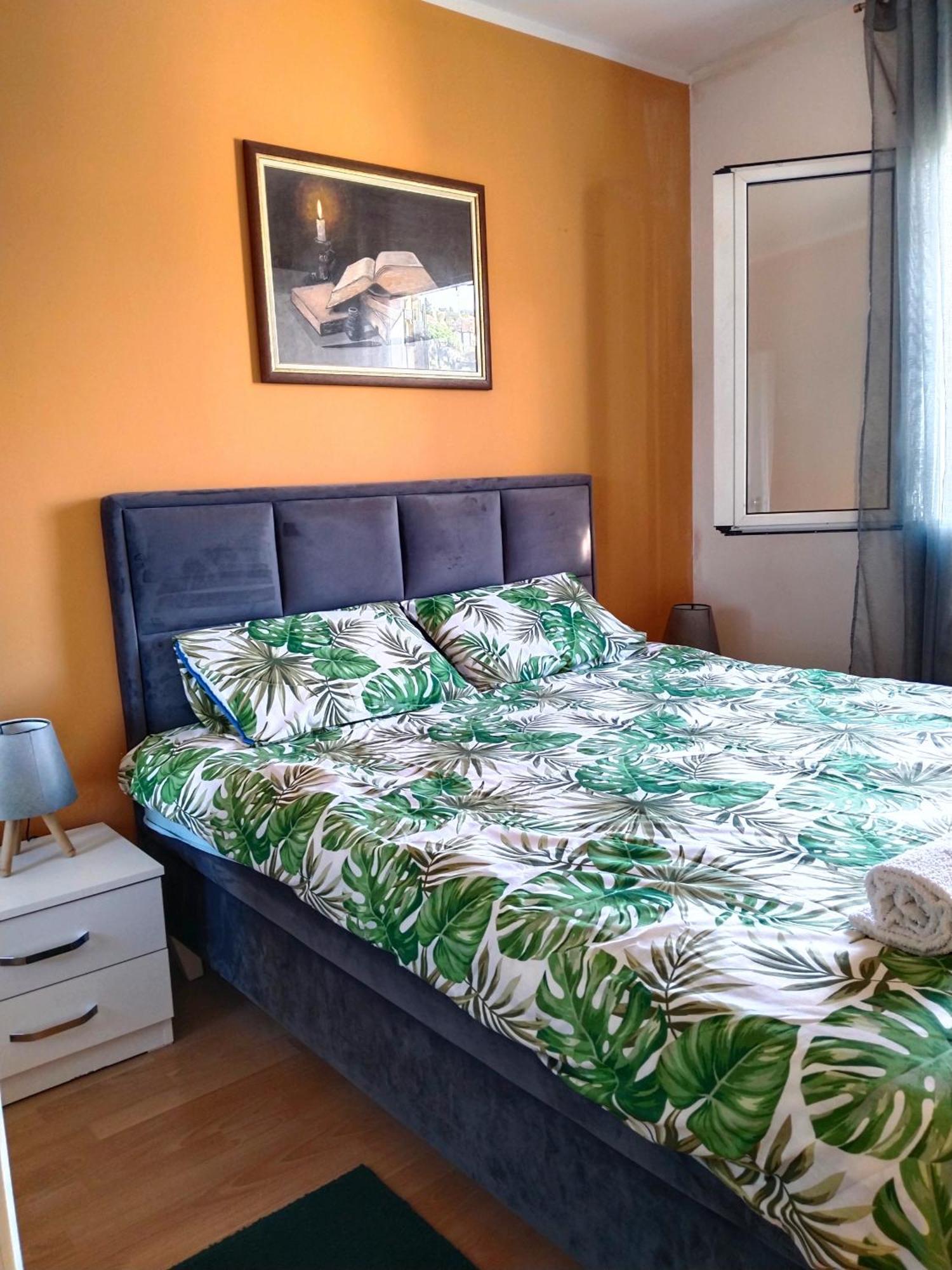 Apartments "Belle Vue" Херцег Нови Екстериор снимка